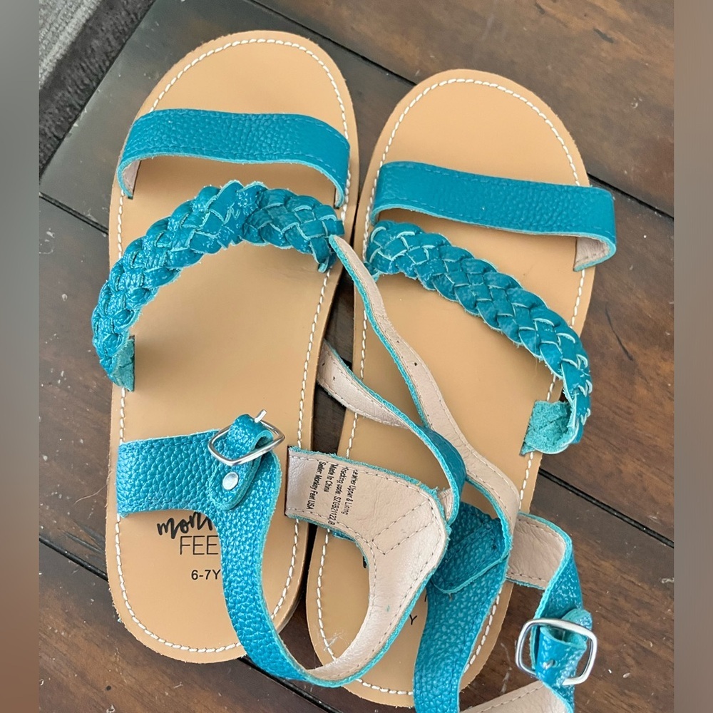 🌟3‎ for $35🌟 Monkey Feet Teal Leather Sandals Size 6-7